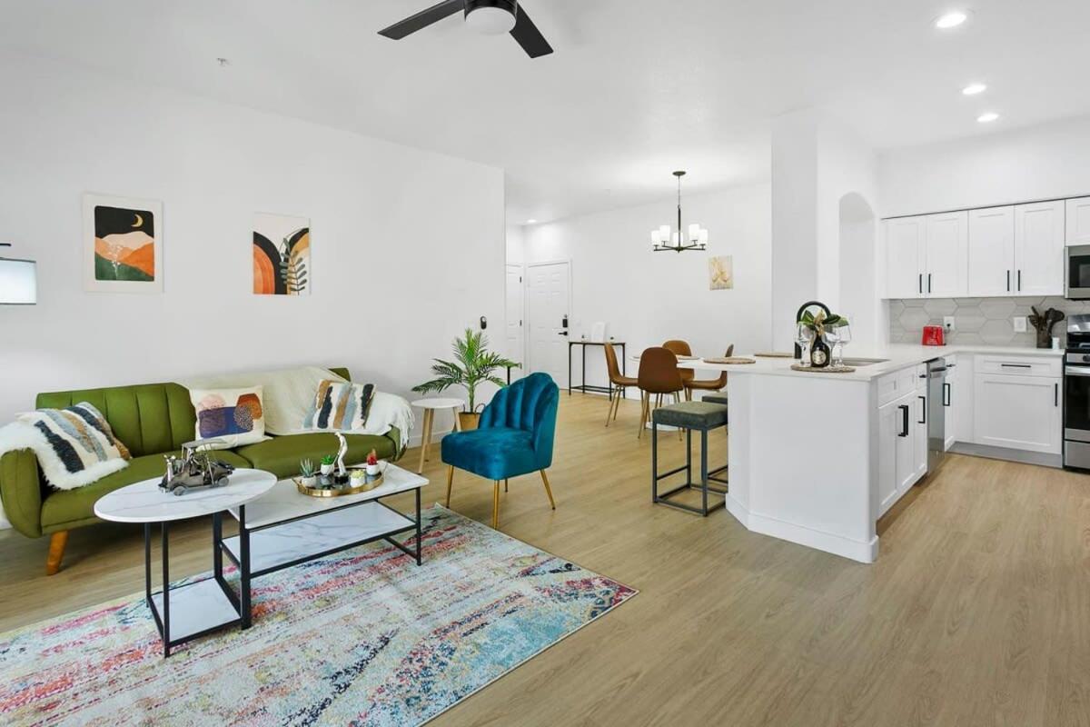 Cozysuites Glendale By The Stadium With Pool 02 Exterior foto