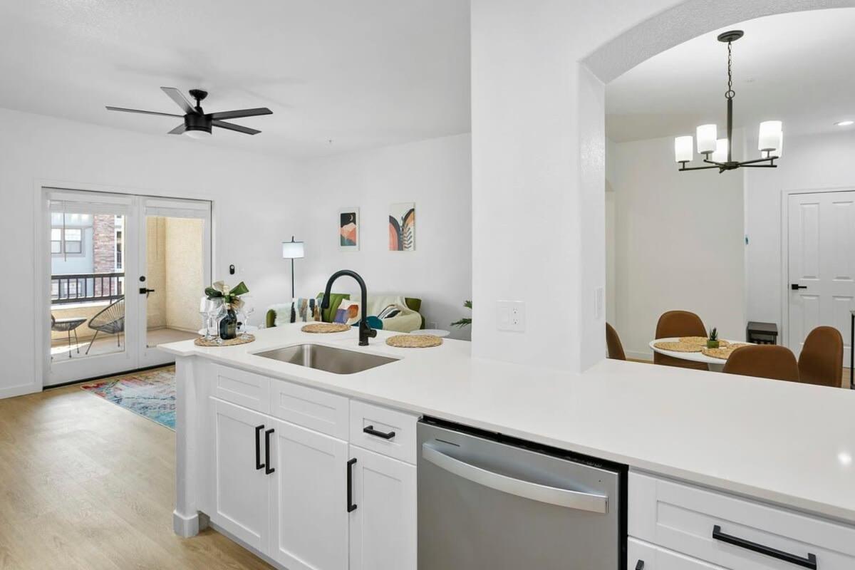 Cozysuites Glendale By The Stadium With Pool 02 Exterior foto