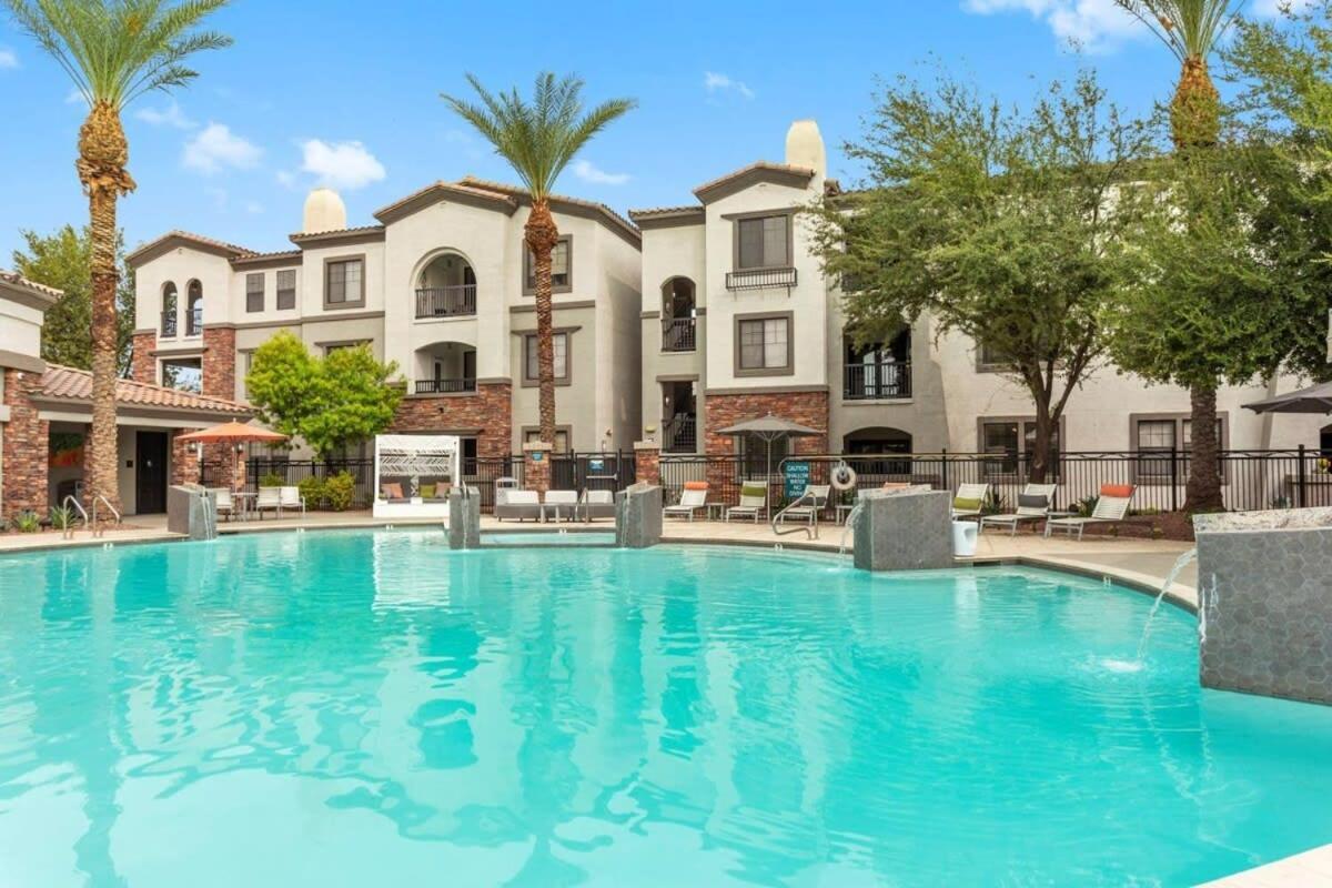 Cozysuites Glendale By The Stadium With Pool 02 Exterior foto