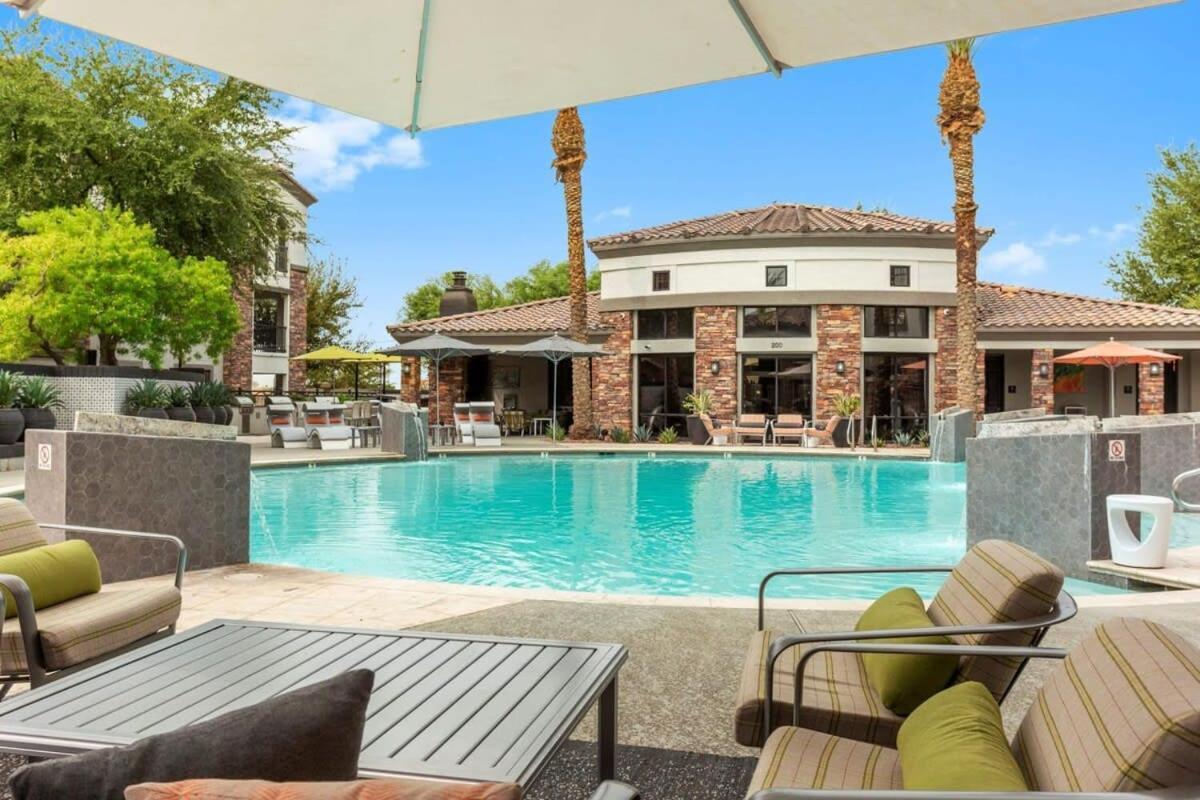 Cozysuites Glendale By The Stadium With Pool 02 Exterior foto