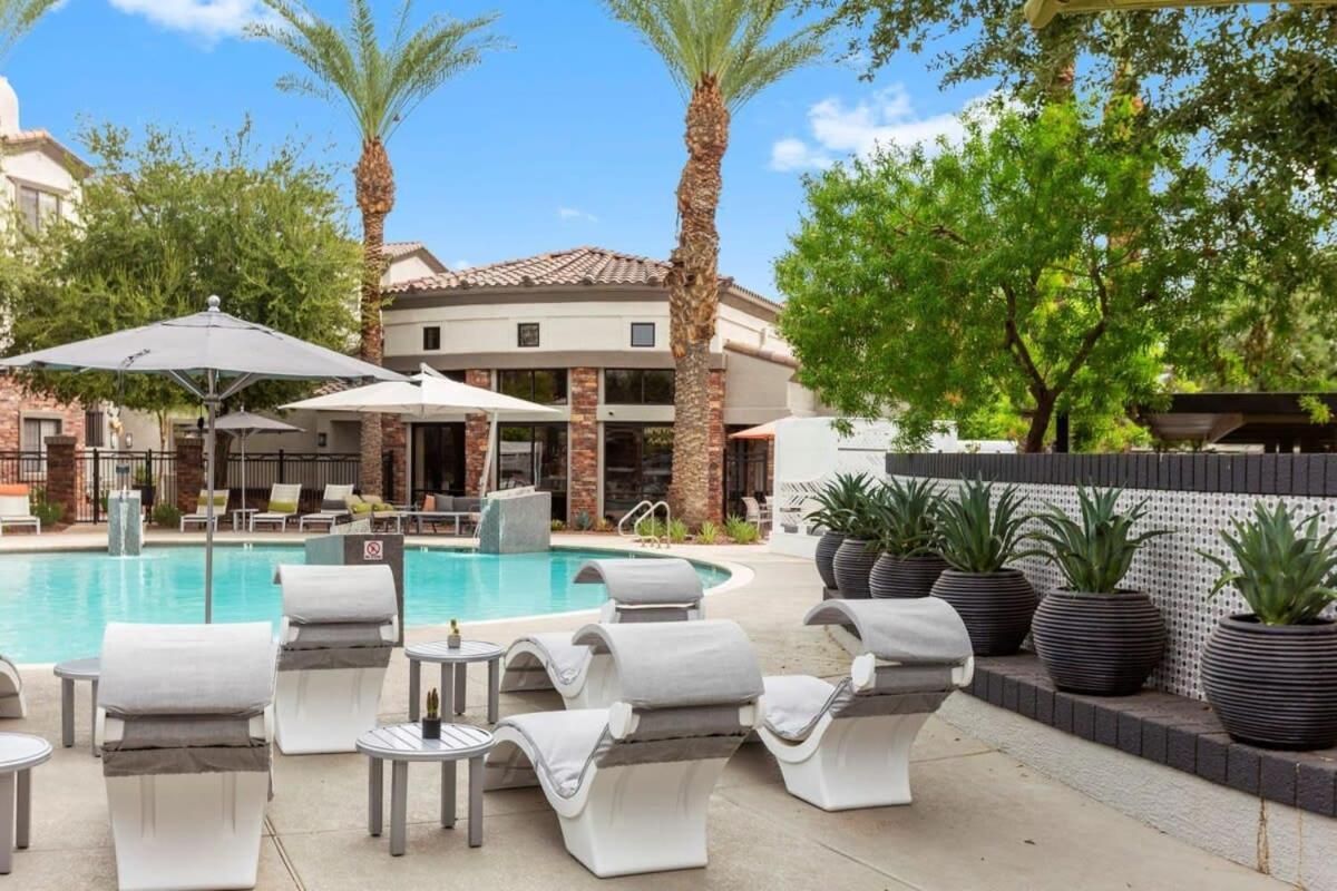 Cozysuites Glendale By The Stadium With Pool 02 Exterior foto